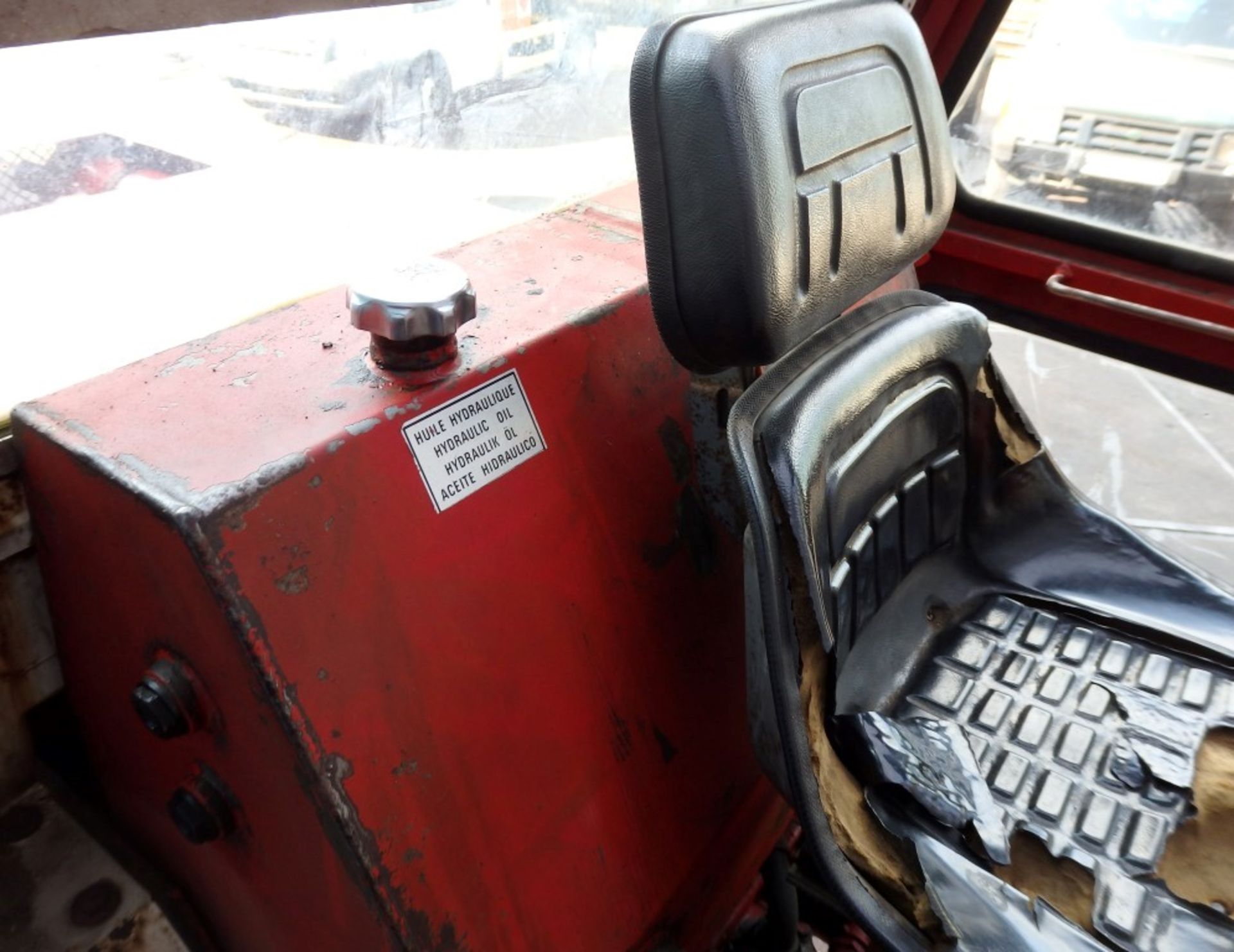 Manitou Heavy Duty Lift Rough Terrain Diesel Forklift Truck 4444hrs - Exhaust requires attention - Image 4 of 30