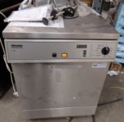 1 x Miele Professional Washer-disinfector (Model G7882), Also Includes 1 x Miele Liquid Detergent