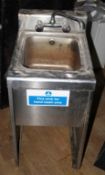 1 x Stainless Steel Sink Unit - CL090 - Ref FBA BL131 - Needs Cleaning - Has a Foot Missing So