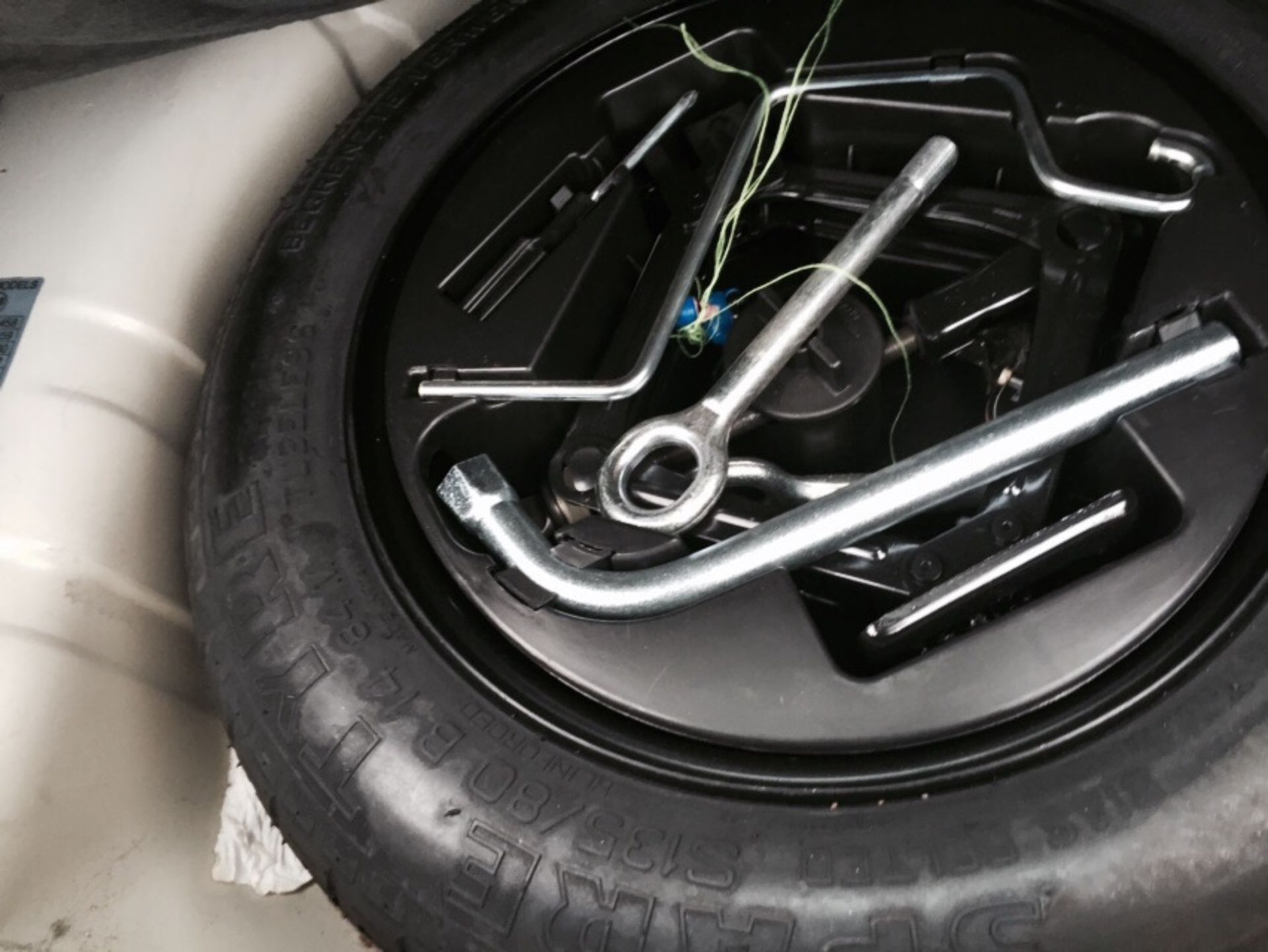 58 Plate Fiat 500 Lounge 3 Door Hatchback - White - Features Premium Extras - NO VAT on the Hammer - - Image 13 of 33