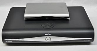 1 x SKY + HD 3D Anytime Box With Router - In Preowned - Great Condition - PRO17 - CL007 -