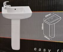 1 x Xpress Spectrum Short Projection 1 Tap Hole Cloakroom Sink Basin With Pedestal - 250mm Short