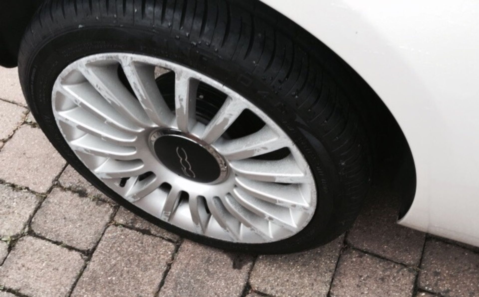 58 Plate Fiat 500 Lounge 3 Door Hatchback - White - Features Premium Extras - NO VAT on the Hammer - - Image 20 of 33