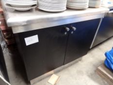 1 x Serving Counter - On Castors For Maneuverability - Ideal For Pub Carvery, Canteens, All You