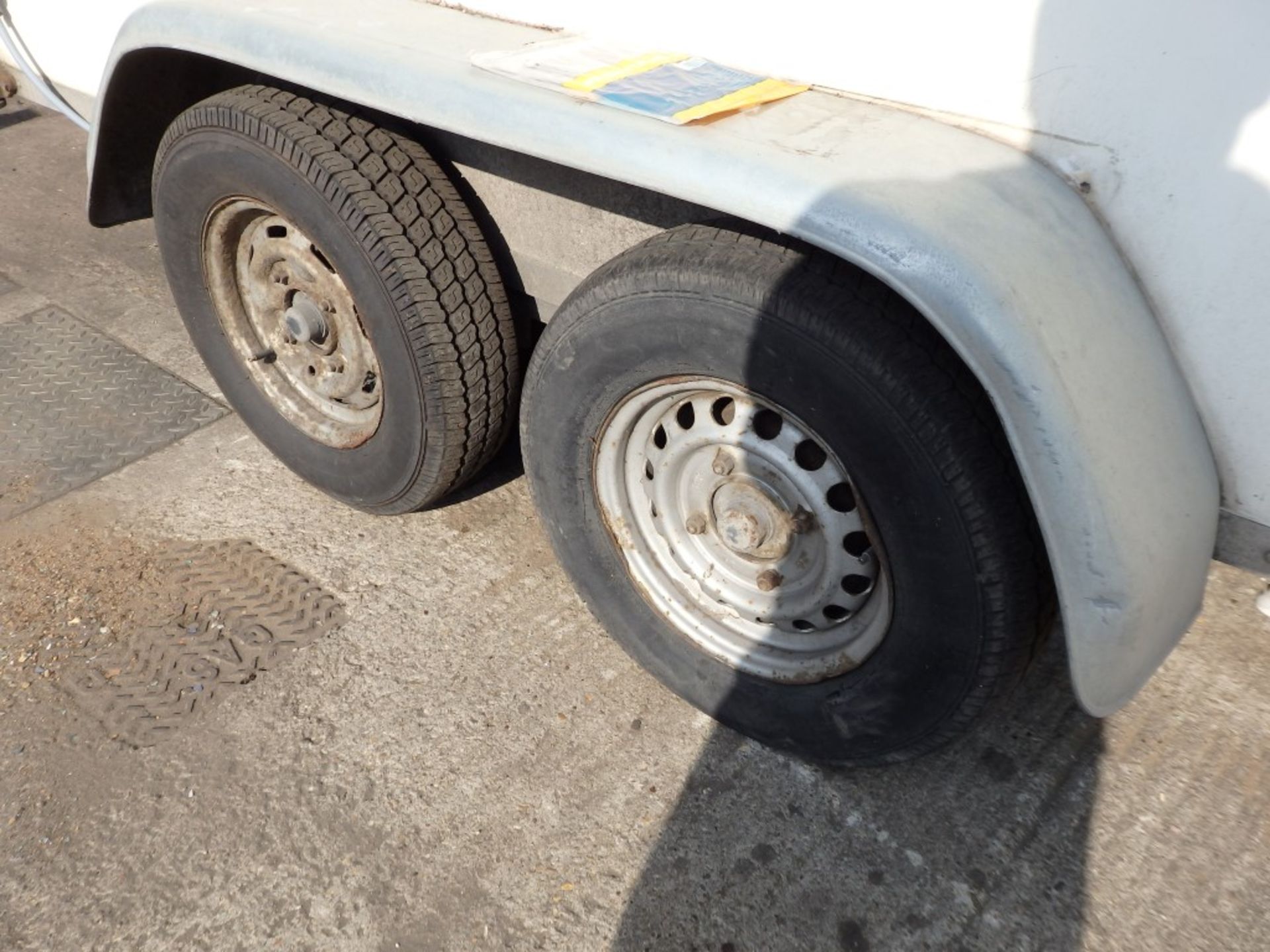 1 x Eurolag Towing Trailer With In and Out Shower Facility - Previously Used As Decontamination Wash - Image 21 of 23