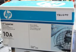1 x HP Q2610A Original Black Toner Cartridge - For HP Laserjet 2300 Printers - Genuine Boxed