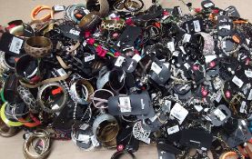 Approx 300 x Items Of Assorted Women's / Girls Fashion Accessories - Inc Bangles, Bracelets &