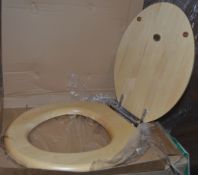 2 x Shaker Maple Wooden Toilet Seats With Chrome Fittings - Type VFM08 - High Quality Vogue