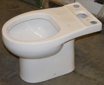 1 x Universal Close Coupled P Trat Toilet Pan - Cistern and Seat Not Included - CL034 - Location: