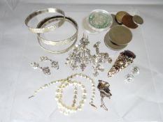 A parcel of mixed costume jewellery and commemorative coinage etc