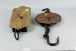 A brass and cast iron Salters spring balance, model 60T to weigh 30lb, 15.5 x 6.75 ins (39.5 x 17