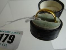 A 22ct yellow gold wedding band, 7gms