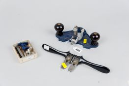 A Record no. 071 router and a twin Preston Trademark moulding shave