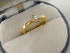 An 18ct yellow gold diamond solitaire ring of 0.45ct approx.