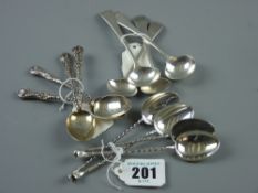 A set of four silver coffee spoons with twist handles in the form of golf clubs, 1.3 ozs; a set of