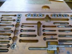 A Vintage Ace Tao & Die Set by Henry Hanson, Worcester, Mass, USA., the set having plaque