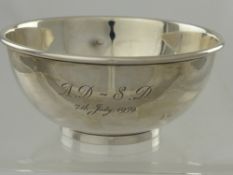 A Silver Sugar Bowl, Sheffield hallmark, dated 1921, mm MH & Co, approx 150 gms