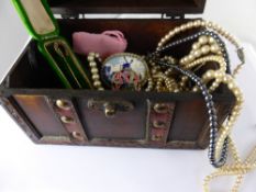 Miscellaneous Costume Jewellery, including rings, necklaces, earrings together with a 9ct hallmark