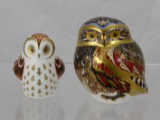 A Royal Crown Derby Paper Weight of an Owl, and an owlet.