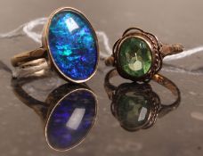 Two 9k gold dress rings. Weight 9,9g GW.