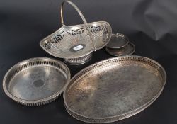 A silver plated fret pierced bon bon dis