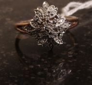 A 9k gold diamond ring. Weight 4,8g.