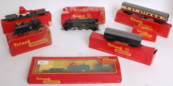 TRAINS: A collection of 7x boxed Triang