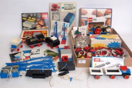 LEGO: A good collection of vintage 1970'