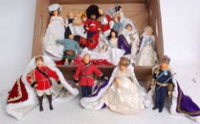 DOLLS: A large collection of original vi
