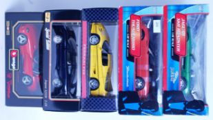 DIECAST; A collection of 5x 1:18 scale B