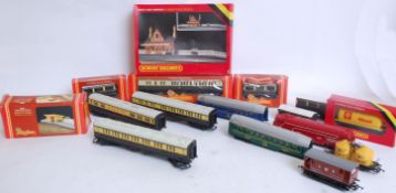 HORNBY; A complete matched 00 Gauge rail