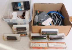 RAILWAYS; A collection of 6 original vin
