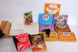 A quantity of original vintage parlour g