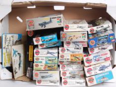 MODEL KITS: A collection of 26x Airfix k