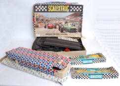 SCALEXTRIC: A good collection of assorte