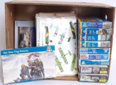MODEL KITS: 18x plastic model kits to in