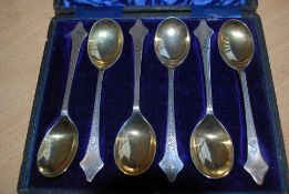 A cased set of hallmarked silver spoons