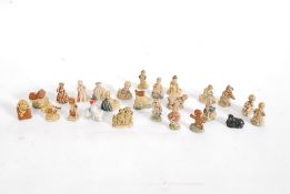 WADE: A set of miniature Wade Whimsie Nu