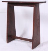 A late 19th century Arts & Crafts oak si