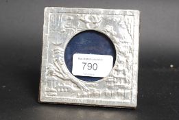 A decorative white metal (stamped 925 )