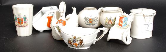 A collection of 8x pieces of crested chi