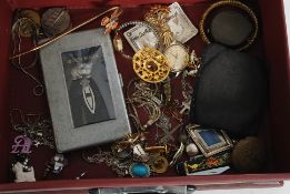 A collection of costume Jewellery to inc