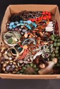 A collection of costume jewellery to inc