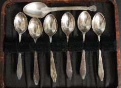 A cased set of silver hallmarked spoons