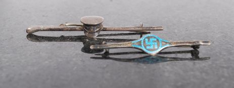 A silver military sweetheart brooch / ti