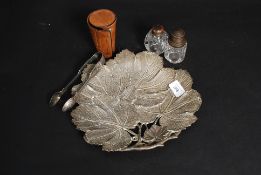 A mixed lot to include 20th century silv