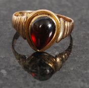 A beautiful 9ct / 375 gold and teardrop
