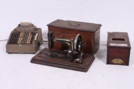 A vintage Edwardian mahogany cash till r