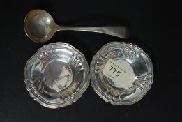 A pair of white metal (marked ' 800 ' in