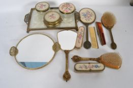 A decorative ladies 1920's gilt fret pie